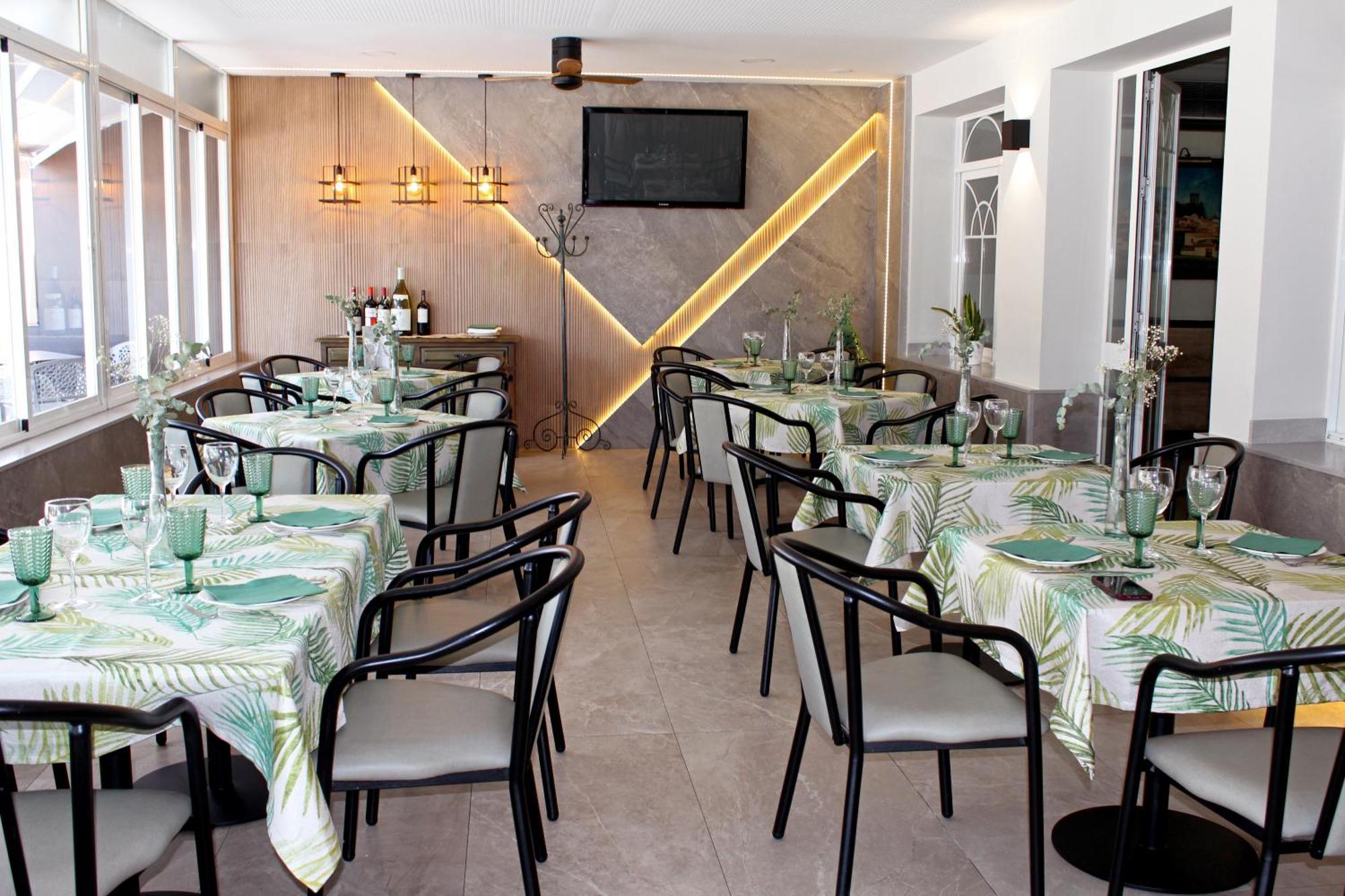 Hostal Restaurante El Cary Montemayor Buitenkant foto