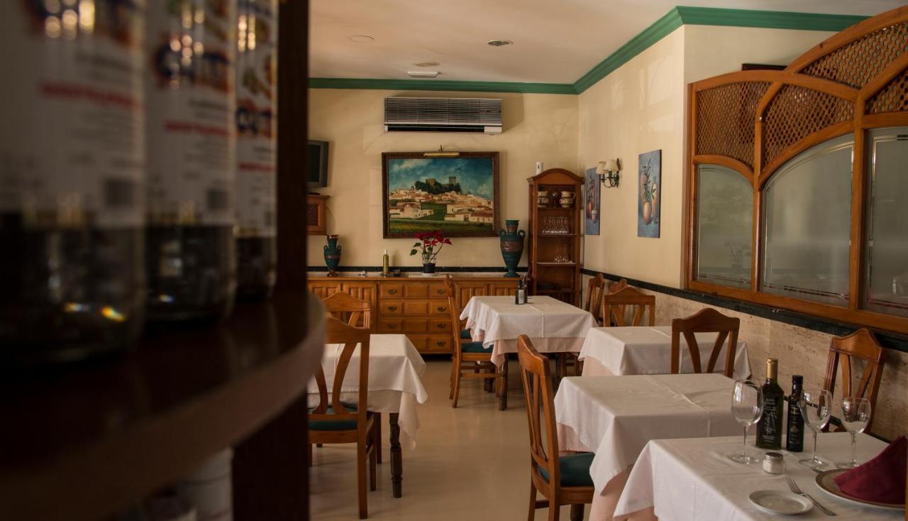 Hostal Restaurante El Cary Montemayor Buitenkant foto